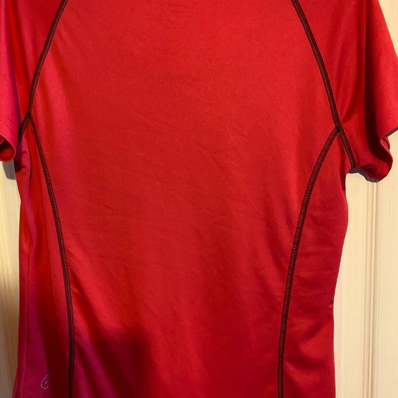 Size Large puma red top - Picture 2 of 4